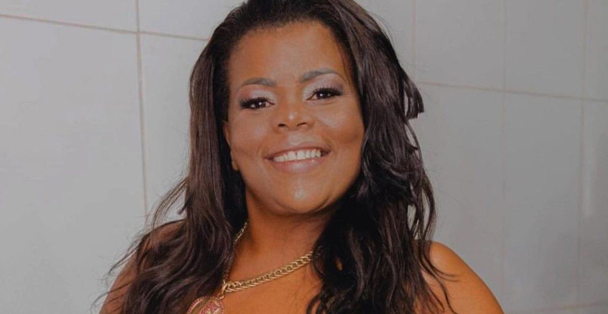 Cotada para ‘A Fazenda’, Tati Quebra Barraco surge magérrima com lingerie provocante