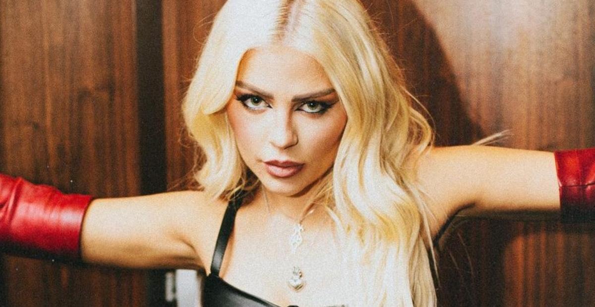 Luísa Sonza surge belíssima com look preto decotado e tira o fôlego da web: ”Gata demais”