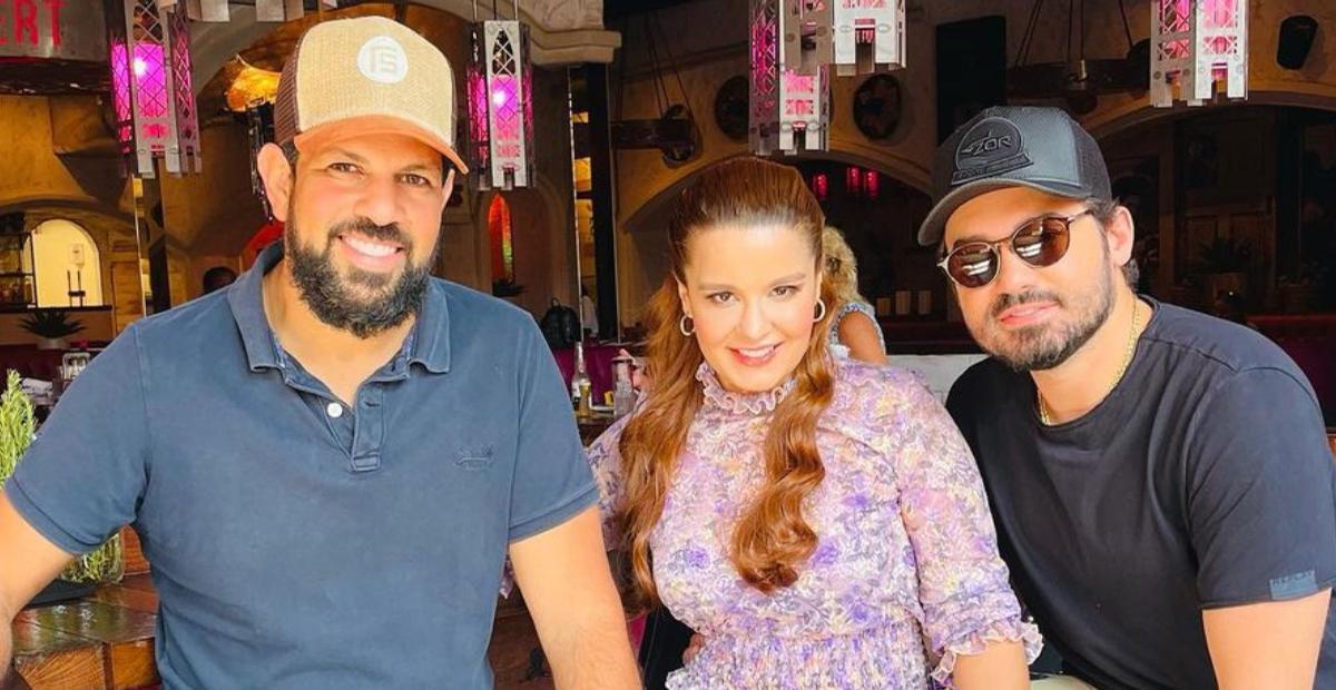 Na Disney, Sorocaba faz clique engraçado com Maiara e Fernando Zor: ”Sou segurança de casais”