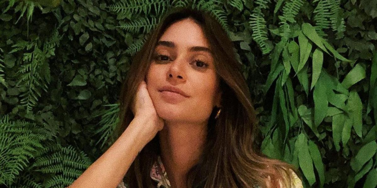 Grávida, Thaila Ayala recebe segunda dose da vacina da covid-19: ”Mamãe e bebê vacinados”