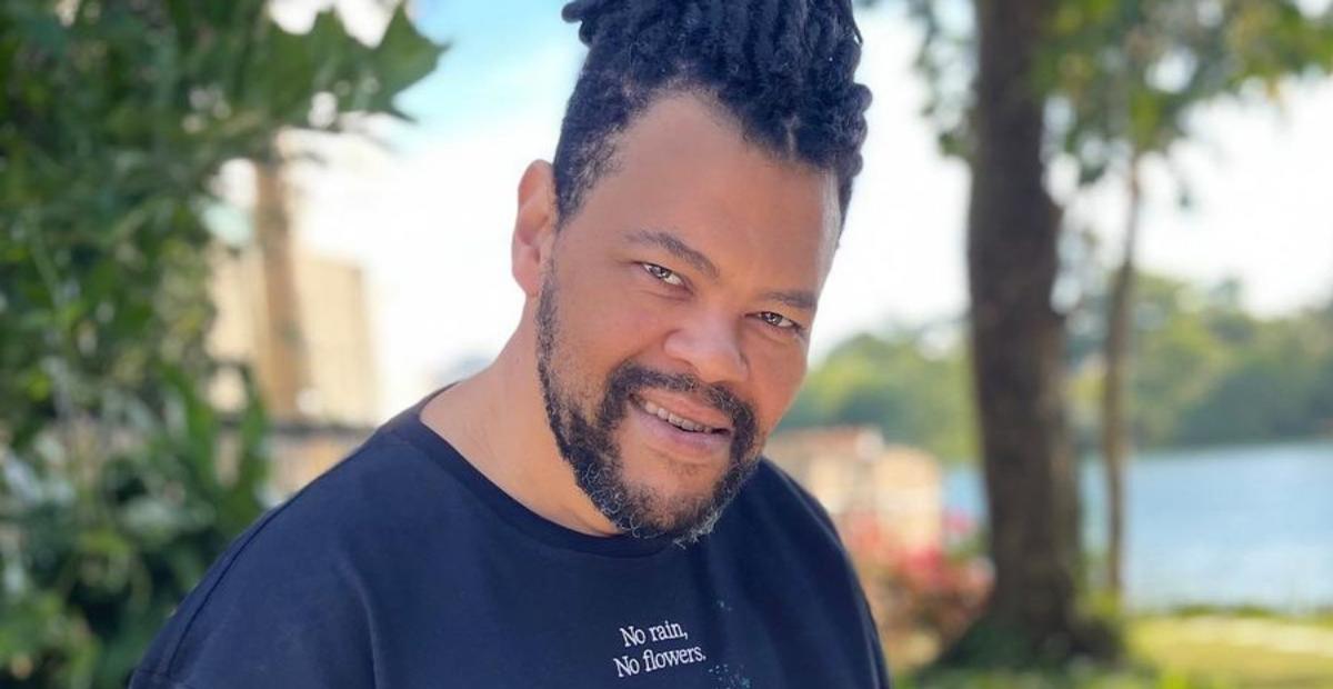 Renovando o visual, Babu Santana diz adeus às tranças e ganha elogios da web: ”O melhor”