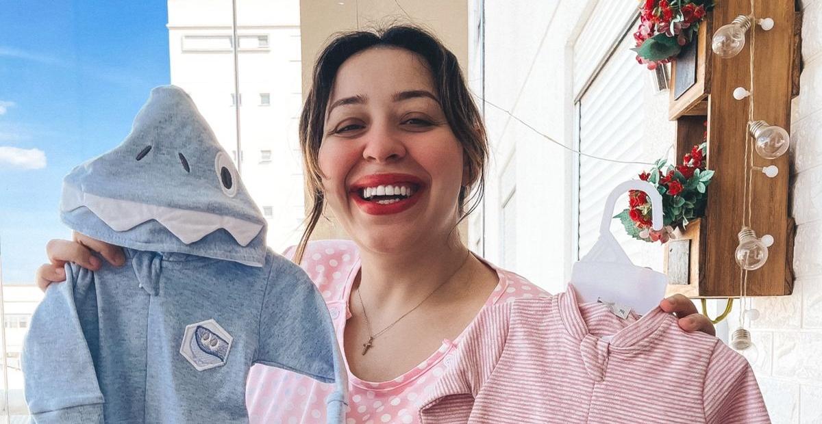 Camila Monteiro relembra reação ao descobrir gravidez de gêmeos univitelinos: ”Foi um choque”