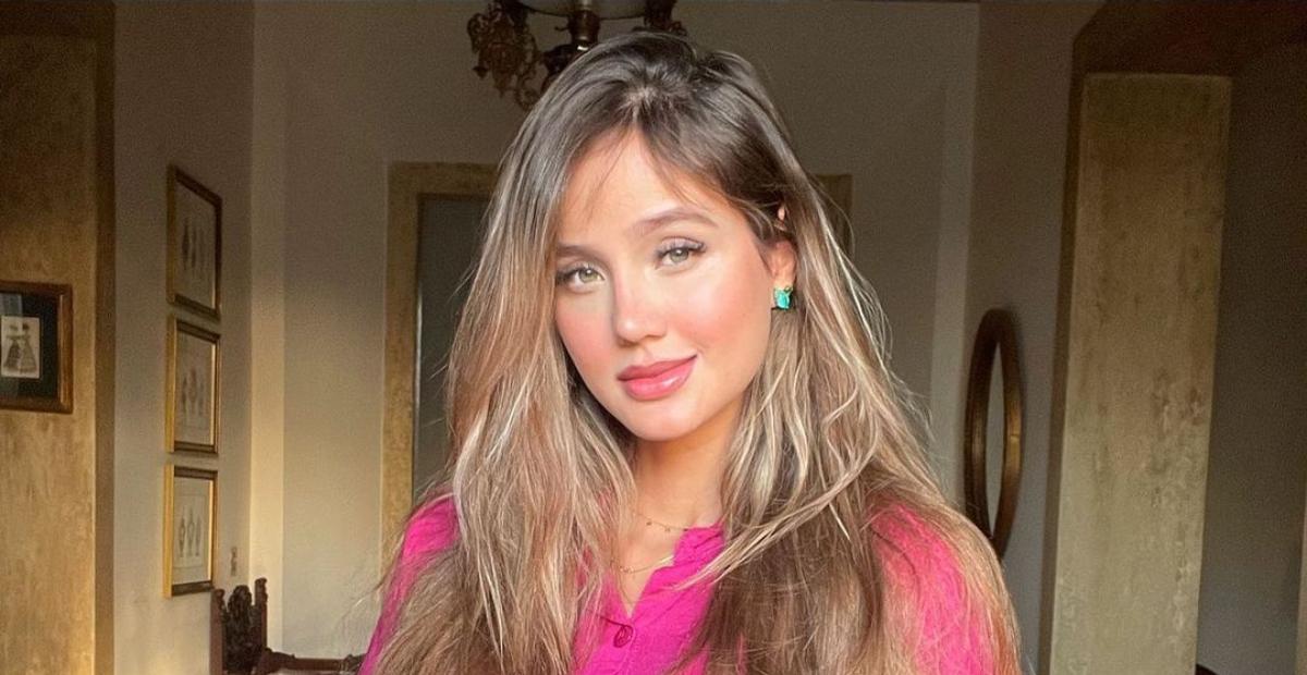 Biah Rodrigues exibe barriguinha de sua gravidez e se derrete: ”Tentando imaginar seu rostinho”