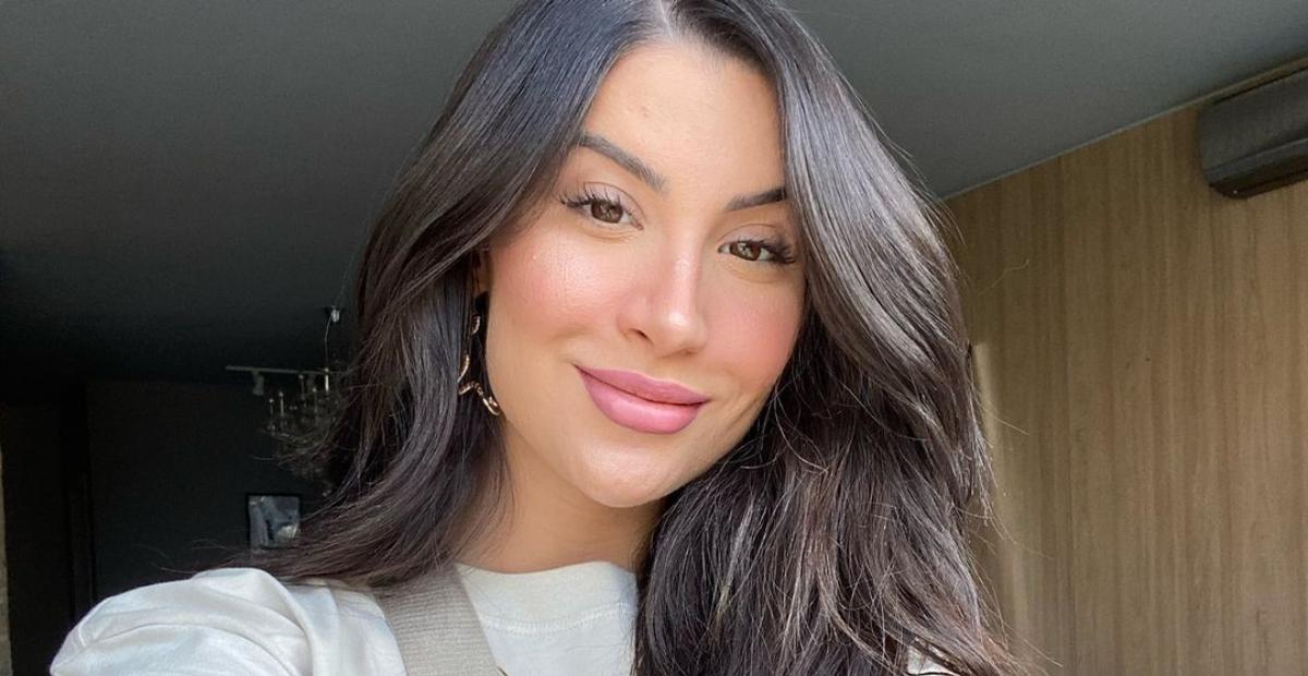 Bianca Andrade toma a 2ª dose da vacina contra covid-19: ”Vamos se cuidar e se vacinar”