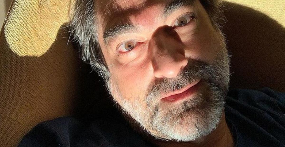 Zeca Camargo desabafa ao receber a segunda dose da vacina da covid-19