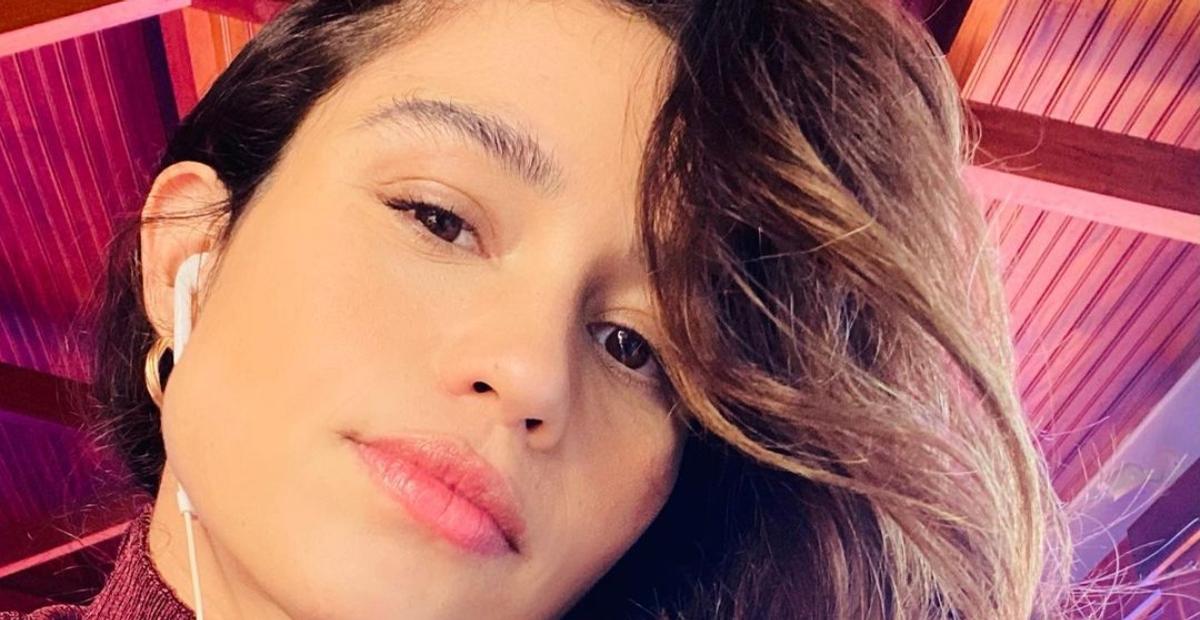 Grávida de gêmeas, Nanda Costa exibe barrigão de biquíni aos 7 meses de gestação: ”Mamãe linda”