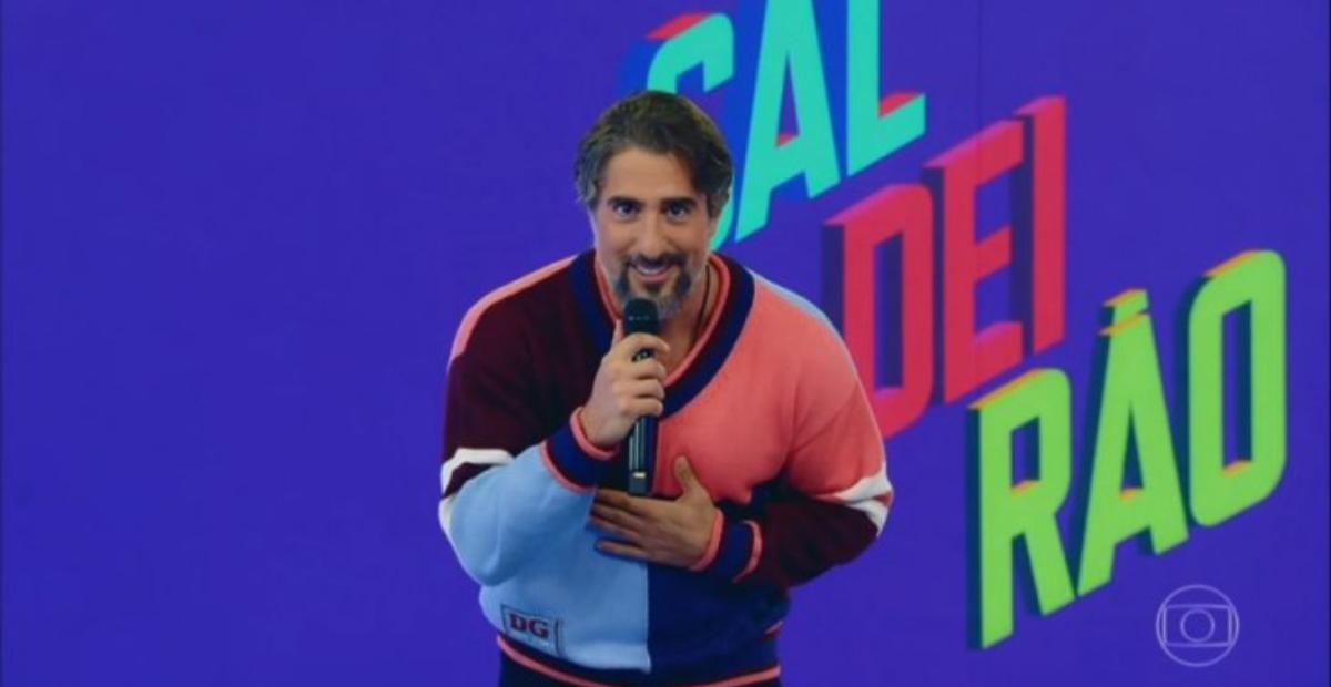 Ele chegou! Marcos Mion faz a sua estreia no ‘Caldeirão’ e fãs elogiam: ”Só energia boa”