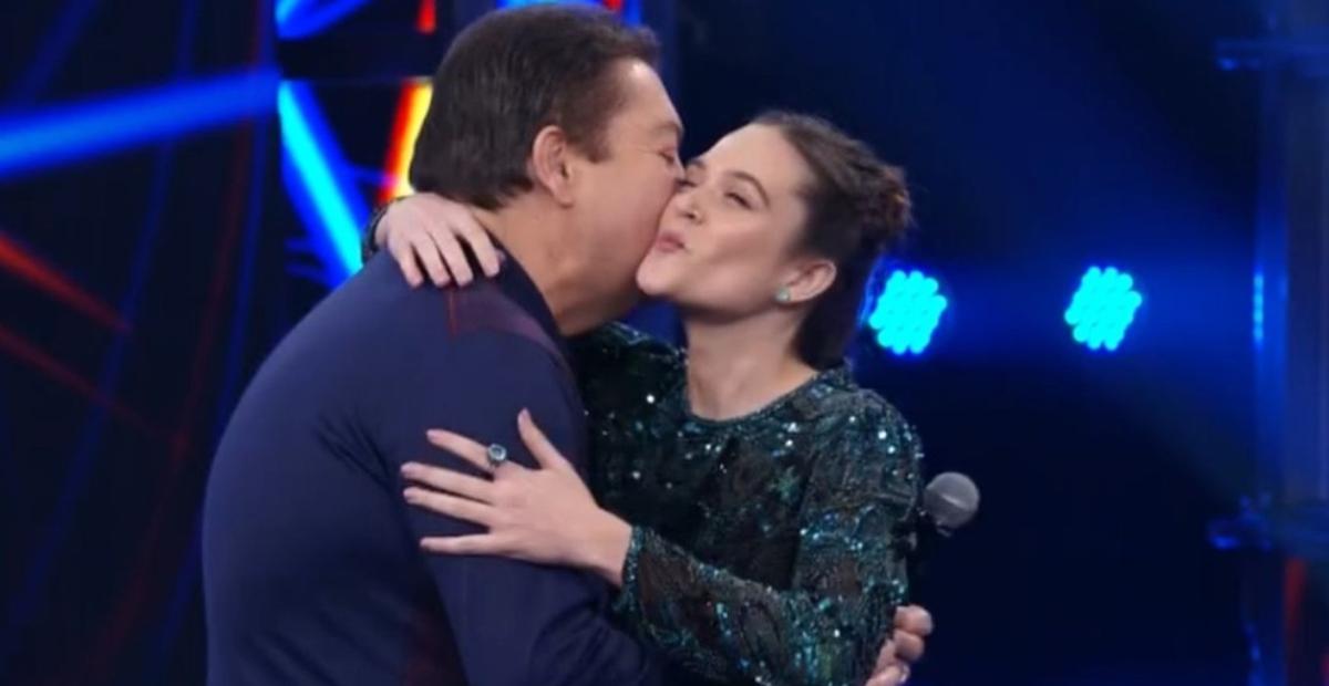 Juliana Paiva homenageia Faustão no dia da estreia do novo Domingão: ”Difícil encarar o fim”