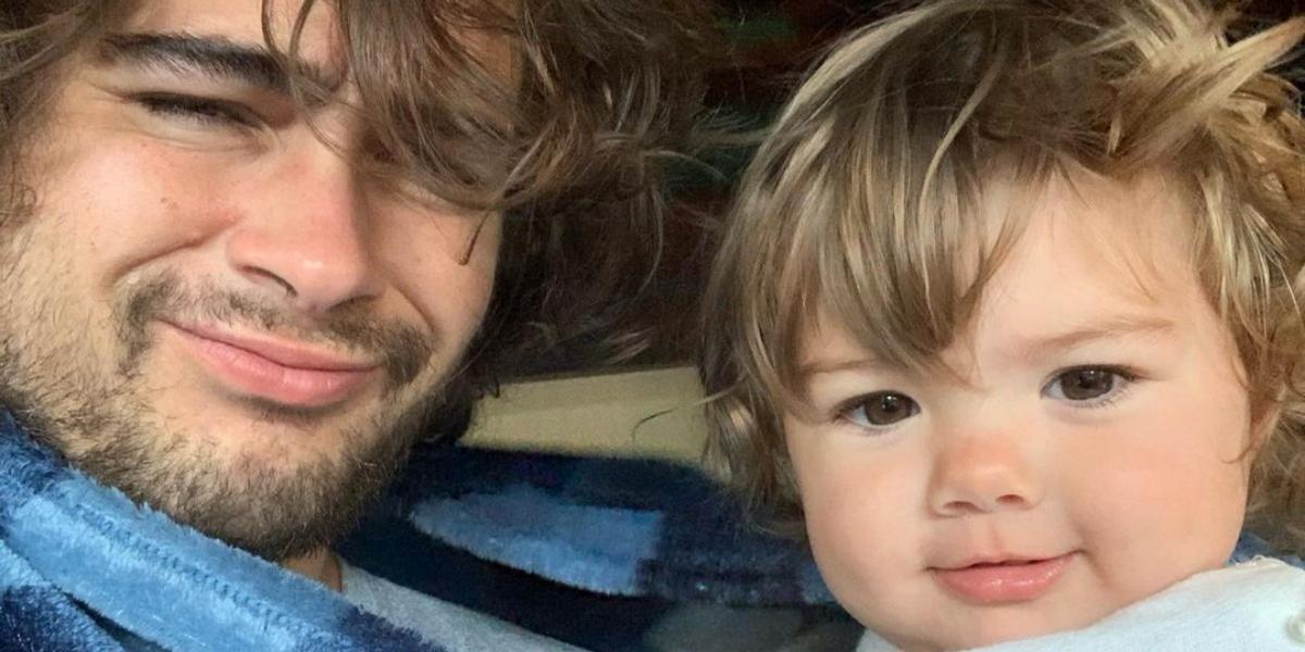 Clara Maria aparece cantando em vídeo fofíssimo com Rafa Vitti: ”Bom dia”