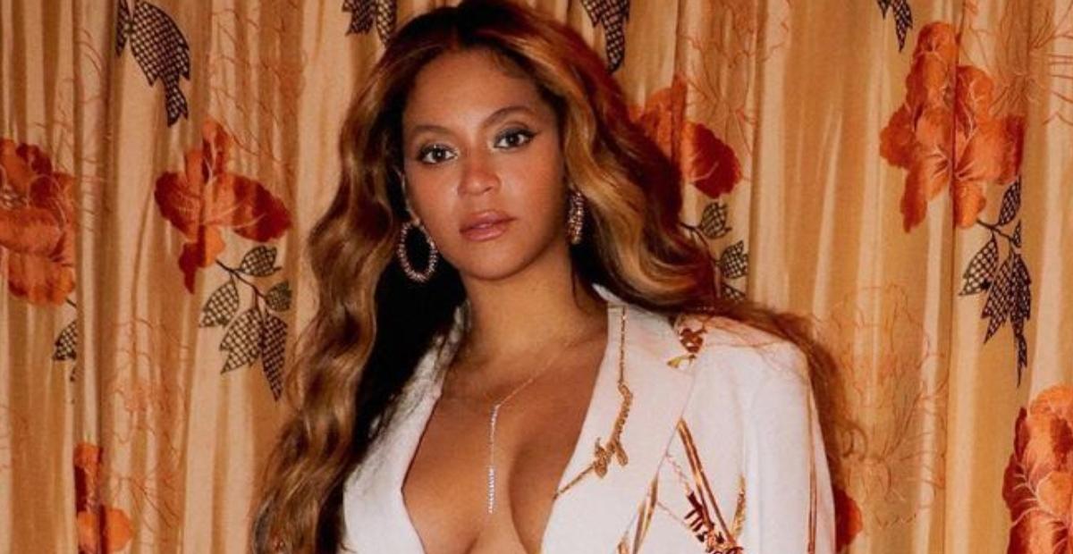 Queen B! Relembre os looks elegantes e mais icônicos de Beyoncé dos últimos anos