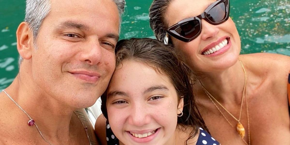 Otaviano Costa curte passeio de barco em família e divide momento encantador: ”No mar”