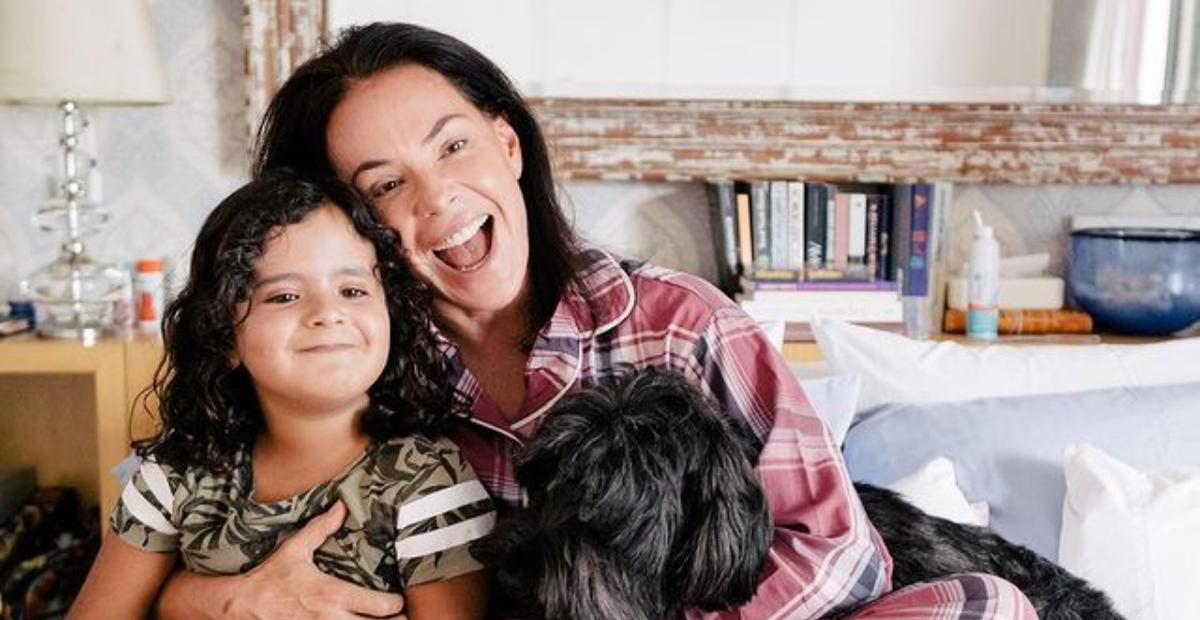 Carolina Ferraz posta vídeo divertido ao lado da filha caçula, Isabel