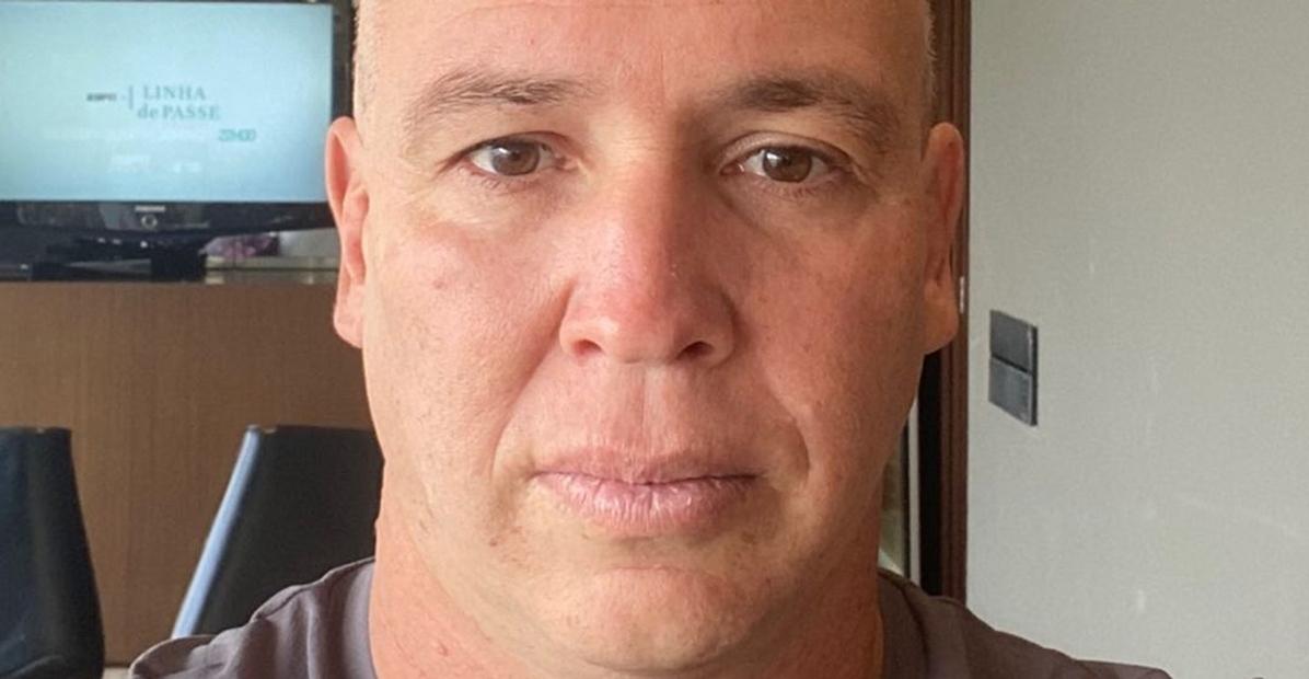 Em tratamento contra o câncer, Caio Ribeiro surge careca nas redes sociais