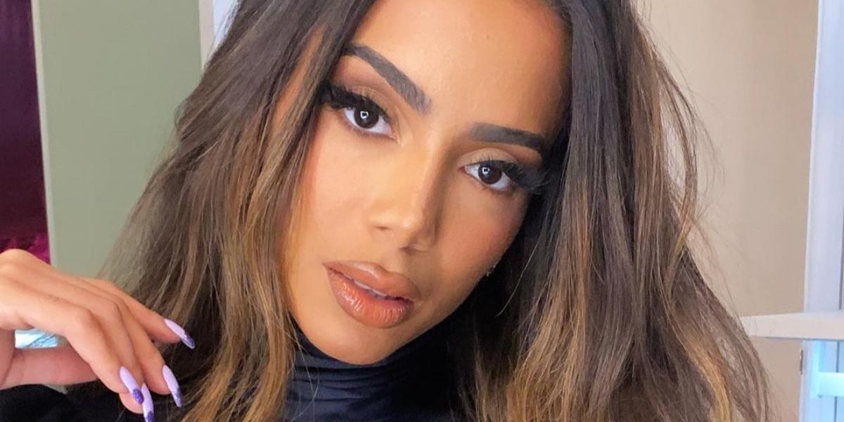 Anitta confirma participação no VMAs 2021 através de entrevista divertida