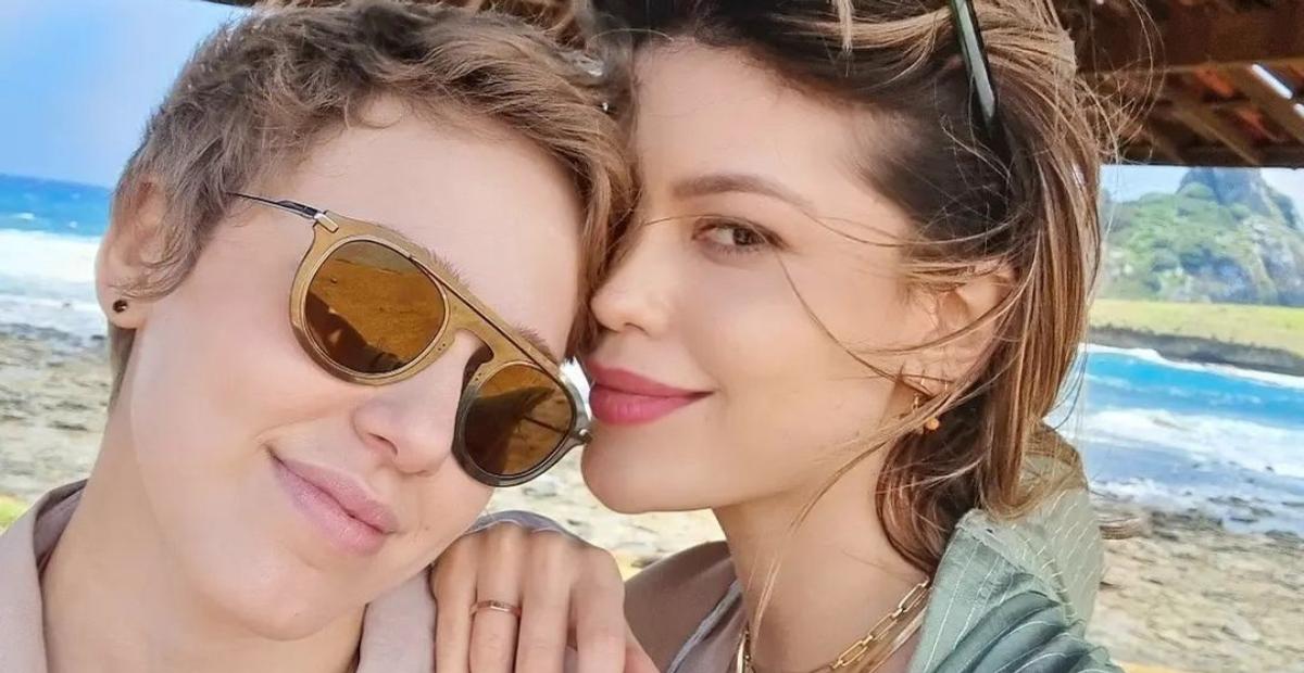 Marcella Rica abre álbum de fotos da viagem para Fernando de Noronha com Vitória Strada