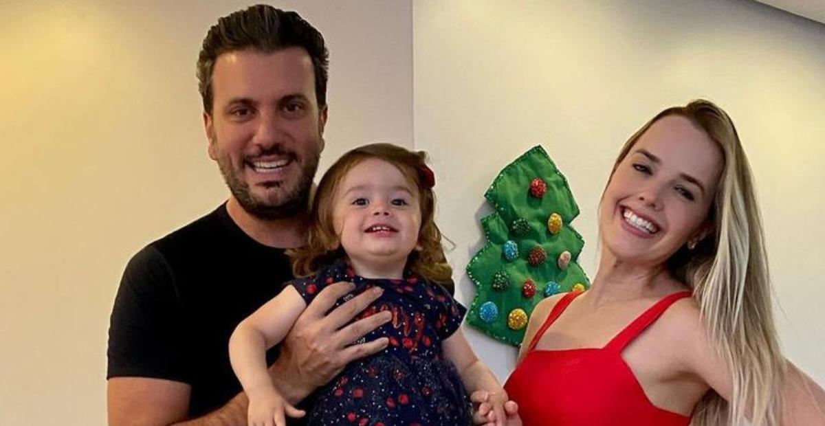 Thaeme Mariôto compartilha lindos cliques com a família e arranca elogios: ”Lindos”