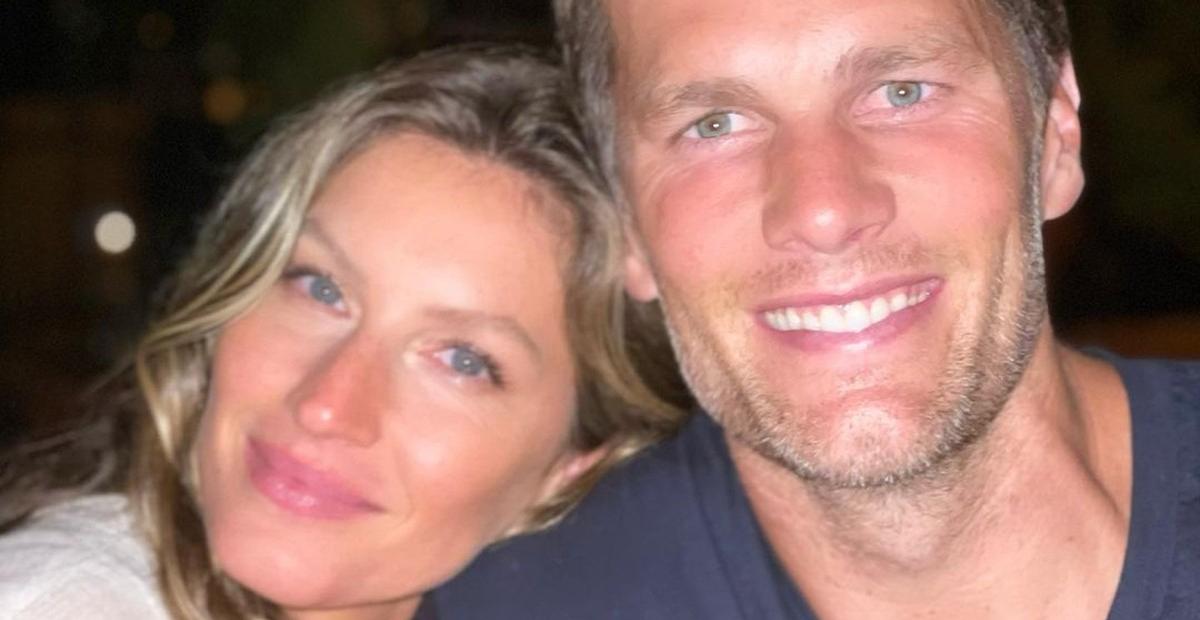Gisele Bündchen posa com a camiseta do Bucs em homenagem para Tom Brady