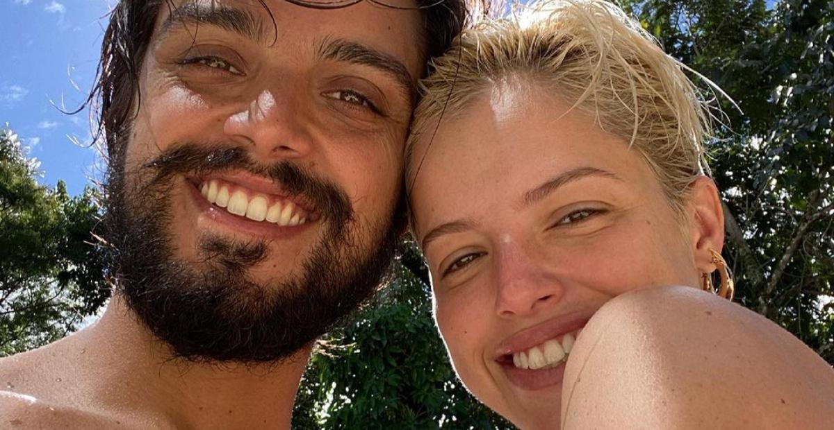 Rodrigo Simas recebe ajuda inusitada de Agatha Moreira durante treino na academia e diverte web