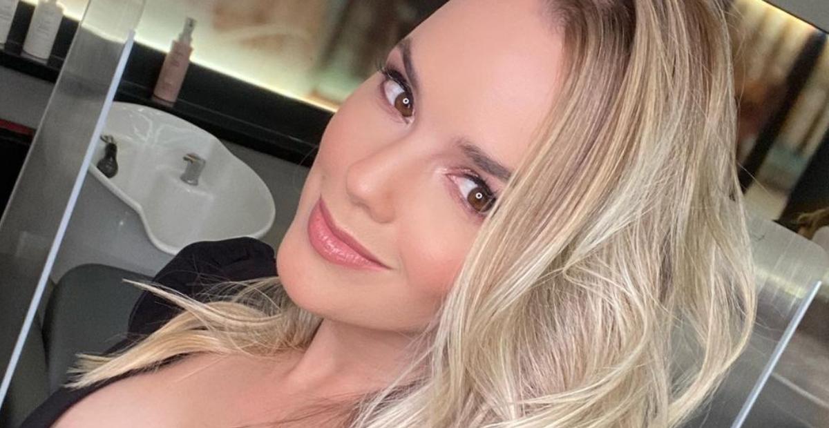 Grávida, Thaeme Mariôto toma primeira dose da vacina contra covid-19 e explica demora: ”Medo”