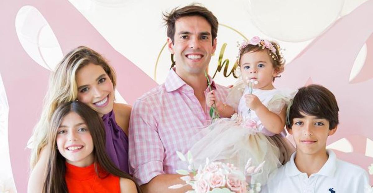 Carol Dias e Kaká reúnem a família em festa temática de 11 meses da filha, Esther