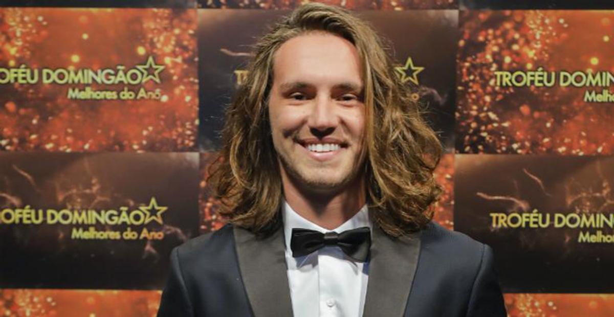 Vitor Kley se transforma em Pitty e beleza impressiona no ‘Show dos Famosos’