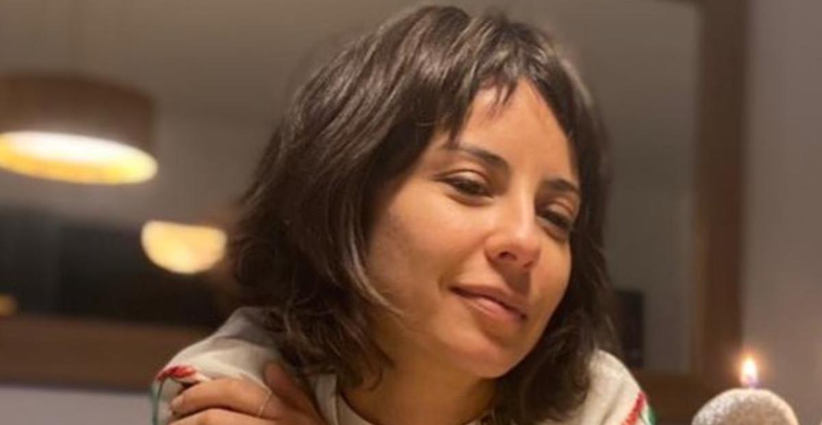 Andréia Horta encanta web ao publicar clique da infância: ”Ai que fofa!”