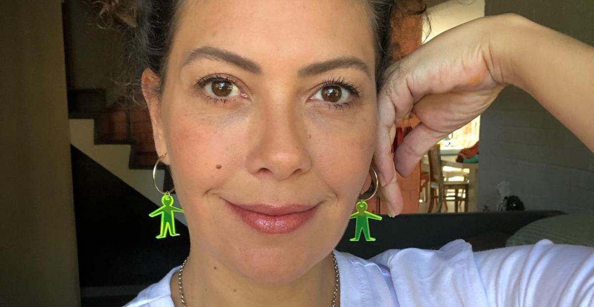 Fabiula Nascimento exibe o barrigão dos gêmeos em clique de biquíni: ”Ainda mais linda”