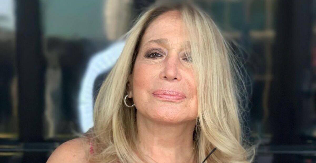 Toda protegida, Susana Vieira toma terceira dose da vacina: ”Sigo com fé”