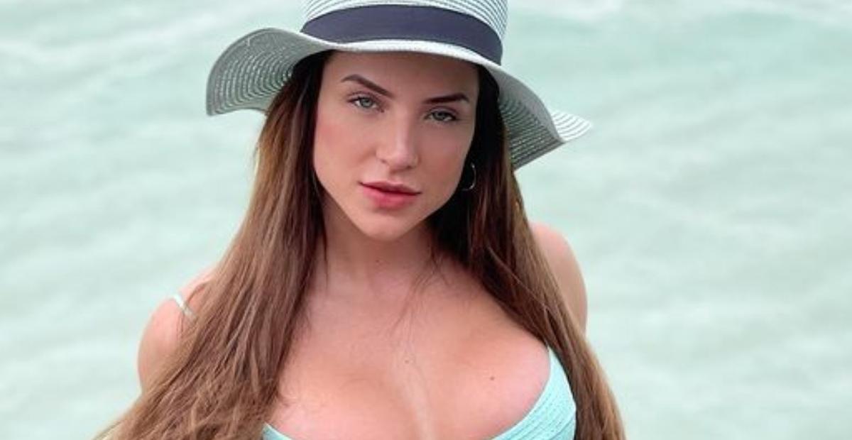 Nas Maldivas, Gabi Martins ostenta corpo sarado com biquíni grifado de R$2,9 mil: ”Um espetáculo”