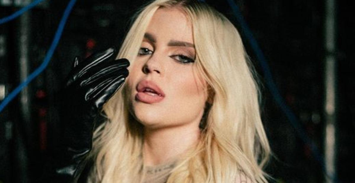 Ousada! Luísa Sonza exibe bumbum GG só com calcinha micro, meia arrastão e corpete: ”Obra de arte”