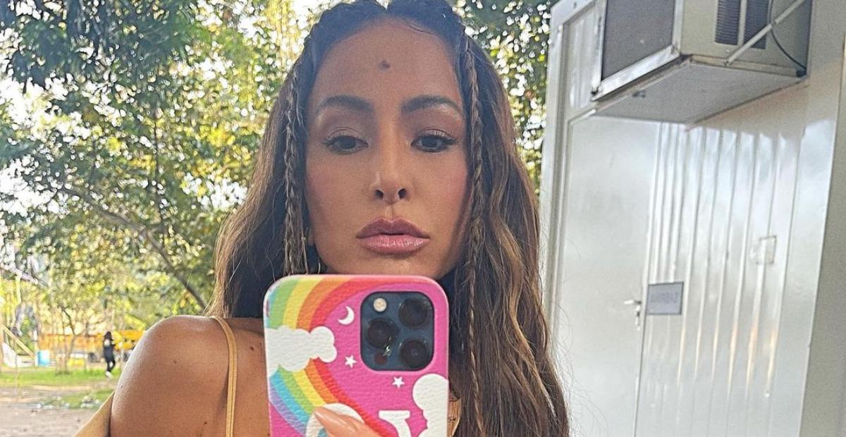 Sabrina Sato resgata cliques da semana de moda em Paris e Milão: ”Ícone fashion”