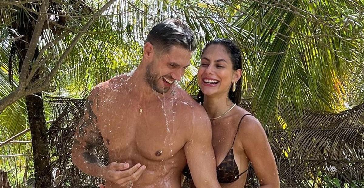 Jonas dá um susto nos internautas ao postar foto com Mari: ”Achei que tinham terminado”