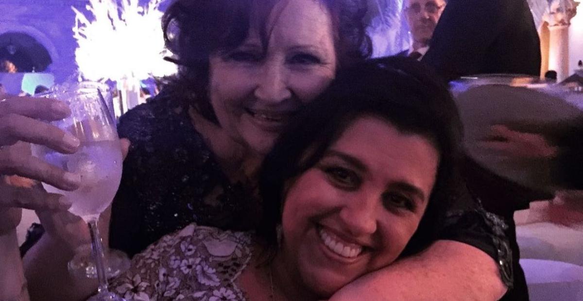 Regina Casé faz linda declaração de aniversário para Déa Lúcia: ”Conte comigo amor”
