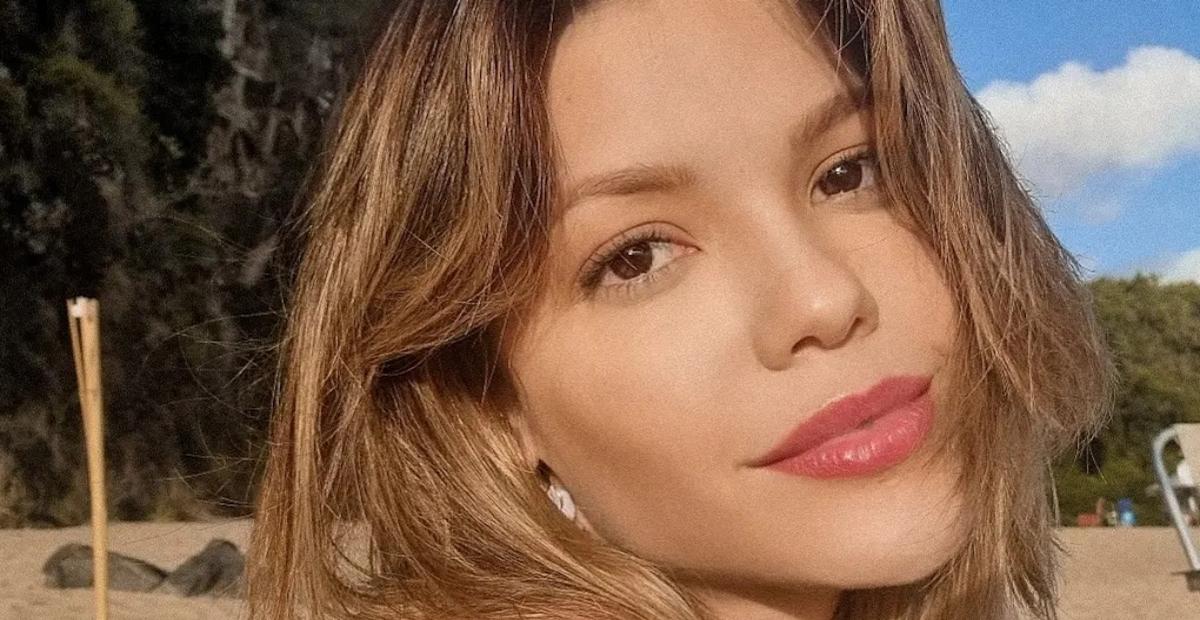 Vitória Strada relembra clique em Fernando de Noronha e chama a atenção: ”Deusa”