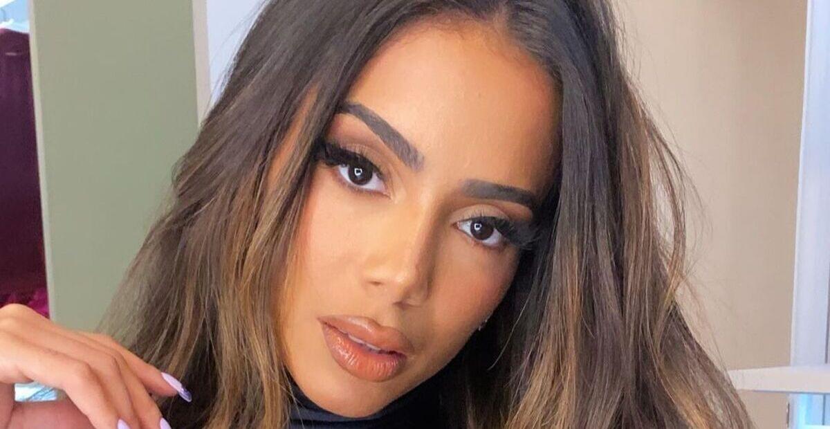 De look coladíssimo, Anitta surge magérrima e impressiona: ”Está perfeita!”