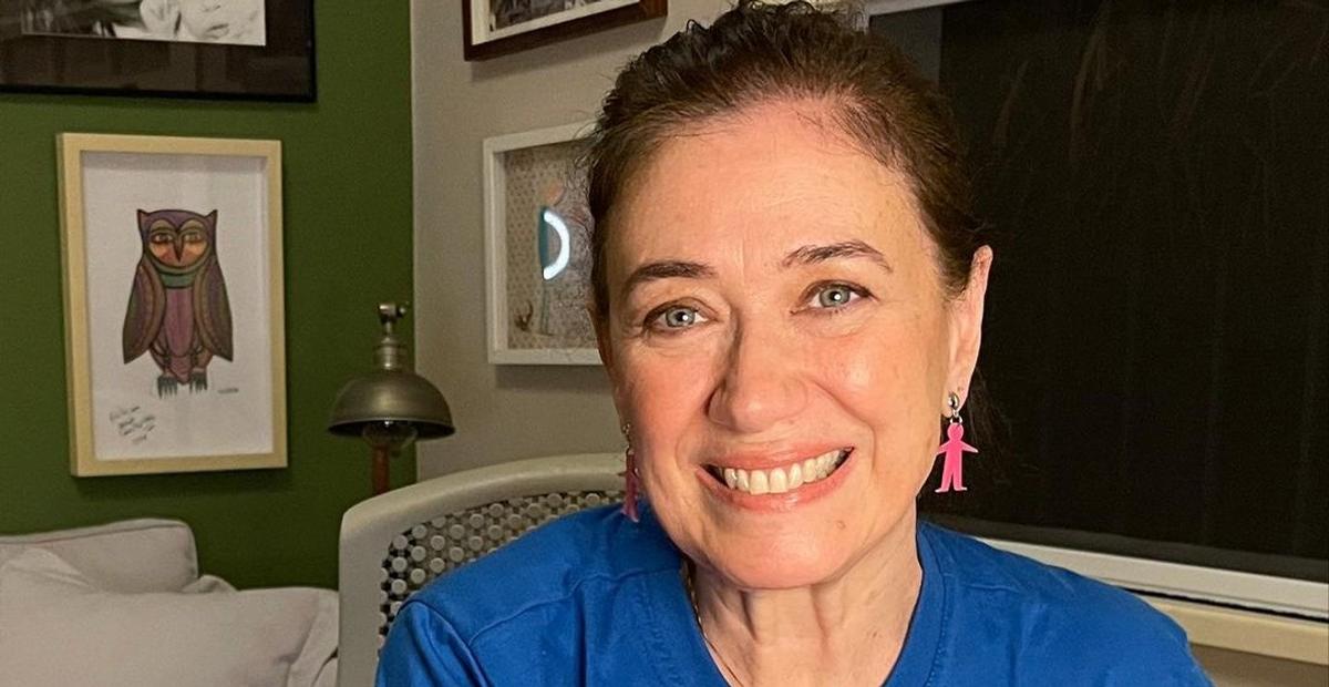 Nas redes sociais, Lilia Cabral publica foto rara com o marido e faz declaração