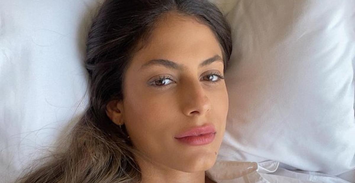 Mari Gonzalez renova o bronzeado com biquíni fininho e ostenta corpo absurdo: ”Um monumento”