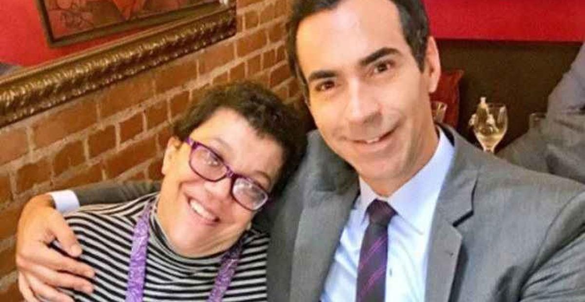 No Dia da Luta da Pessoa com Deficiência, César Tralli homenageia irmã que faleceu há três anos