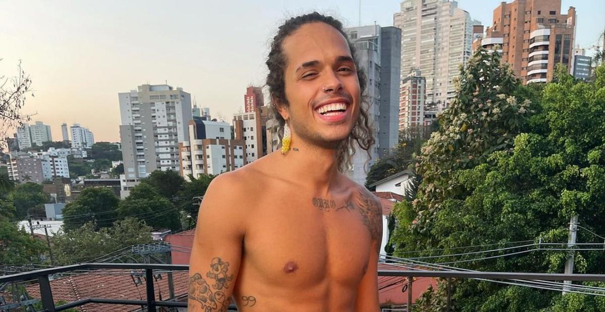 Vitão agradece apoio dos fãs em seus últimos lançamentos musicais: ”Muito feliz”