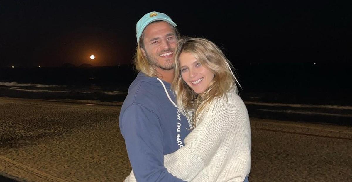 Caio Vaz posta foto romântica com Isabella Santoni: ”Feliz de compartilhar cada dia com você”