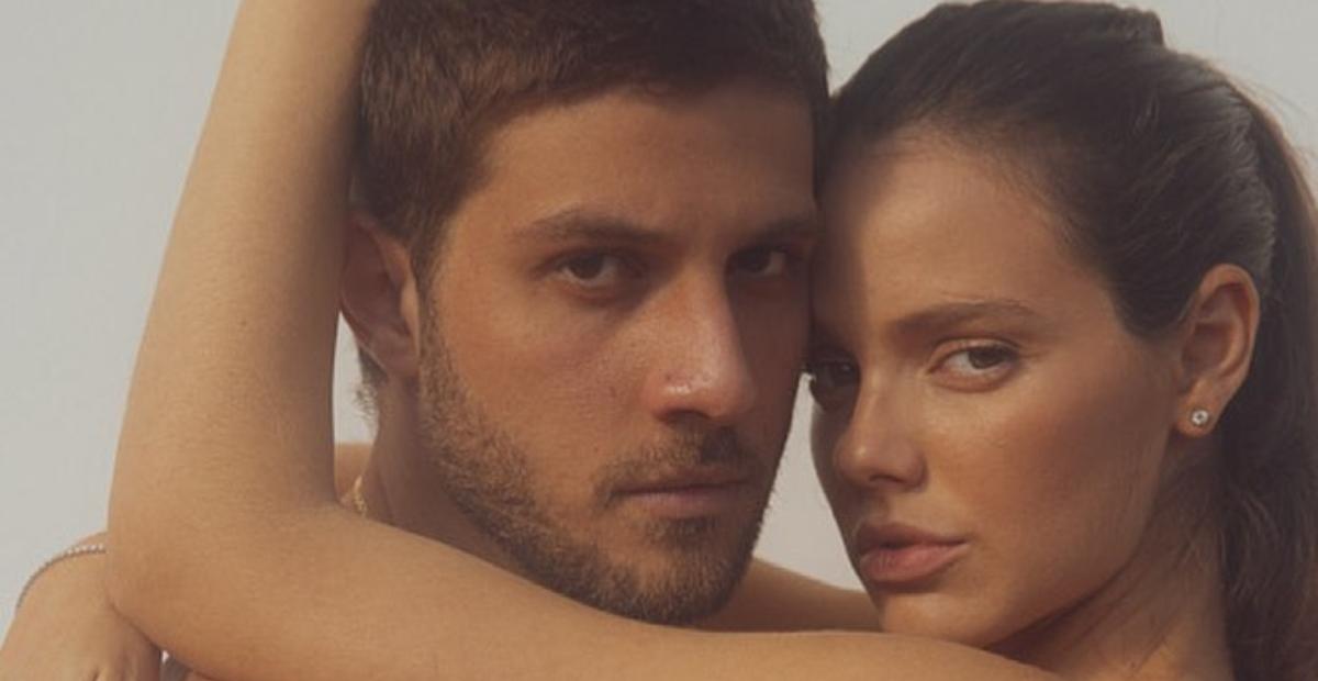 Chay Suede faz homenagem emocionante no aniversário de Laura Neiva: ”O amor da minha vida”