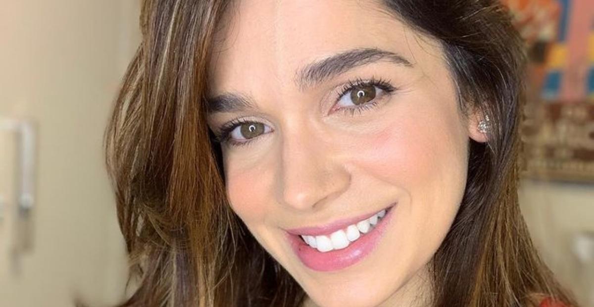 Sabrina Petraglia celebra a chegada da primavera: ”Época das flores e dos amores”