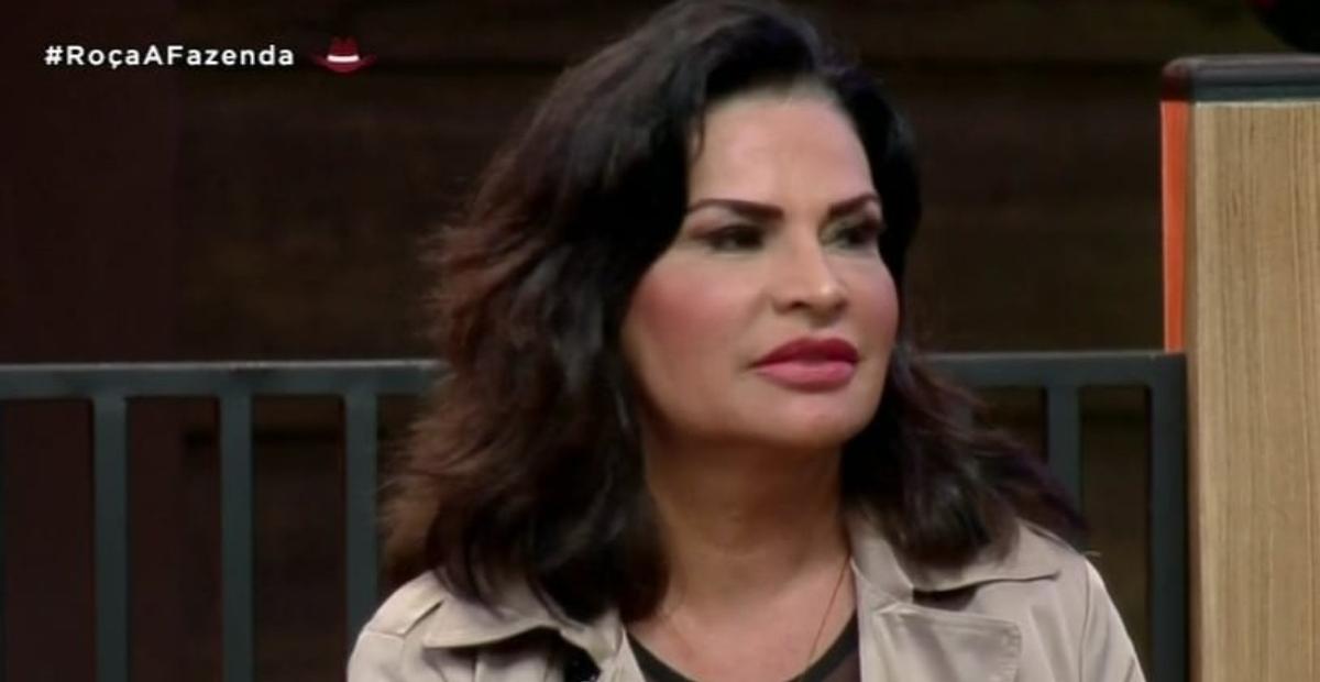 A Fazenda: Durante a formação da roça, Solange Gomes expõe casais formados antes do reality