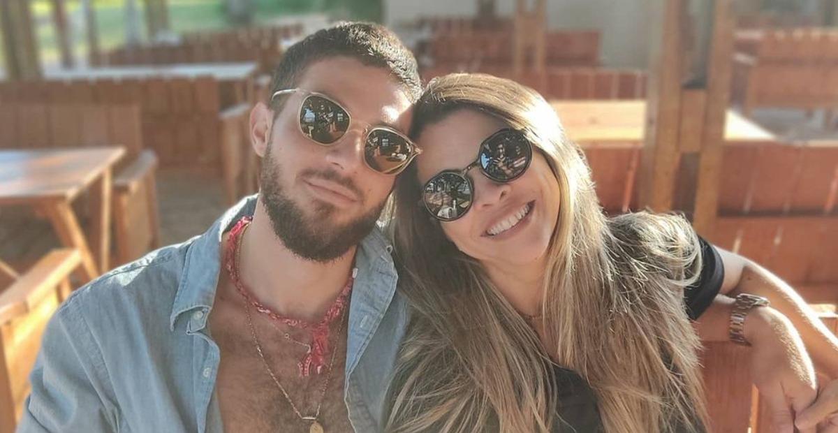 Chay Suede comemora aniversário da mãe com linda declaração: ”Que privilégio ser seu filho”