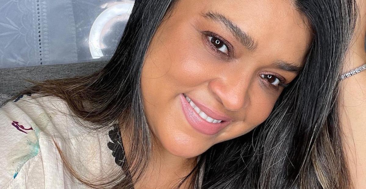 Só de biquíni, Preta Gil dá show de rebolado no litoral baiano e web vai à loucura: ”Poderosa”