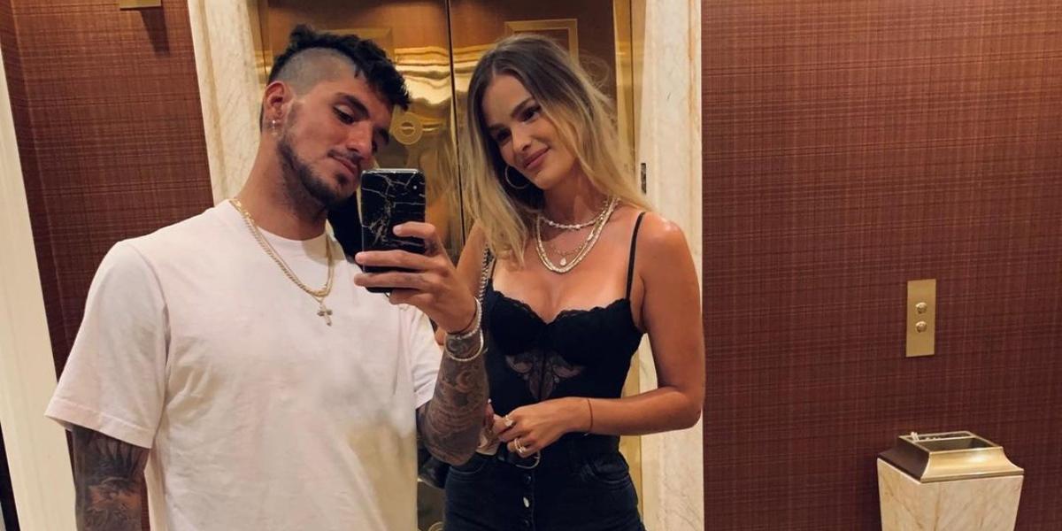 Gabriel Medina radicaliza o visual e Yasmin Brunet brinca: ”Endoidou de vez”