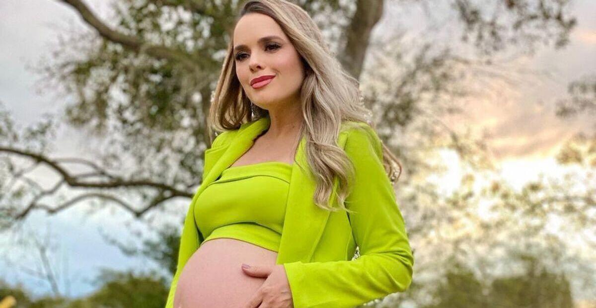 Thaeme Mariôto mostra foto fofíssima da filha recém-nascida e encanta!