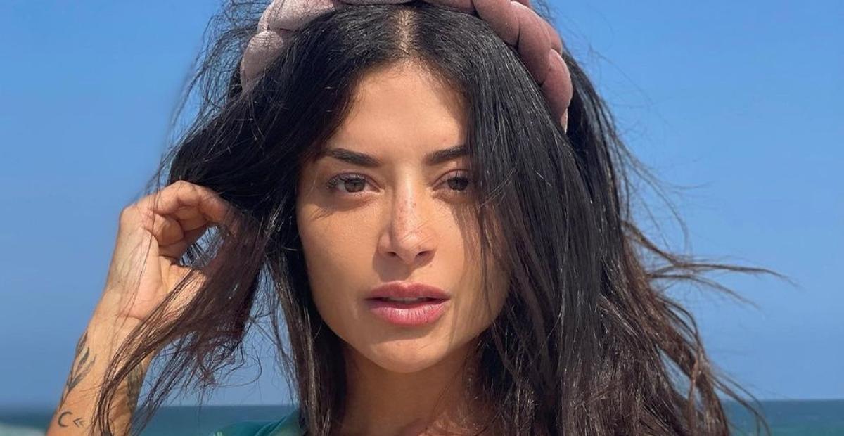 Na Chapada dos Veadeiros, Aline Riscado exibe corpo sarado com biquíni cavadíssimo: ”Moana”