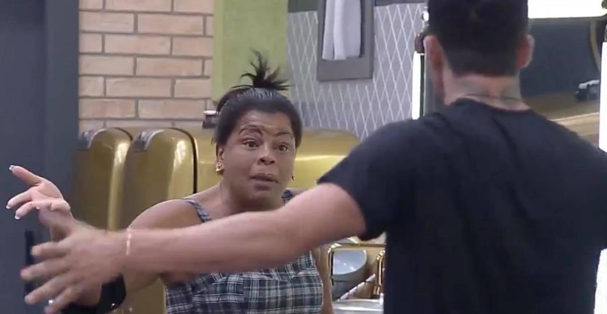 A Fazenda 13: Tati Quebra Barraco e Rico Melquiades trocam farpas durante briga