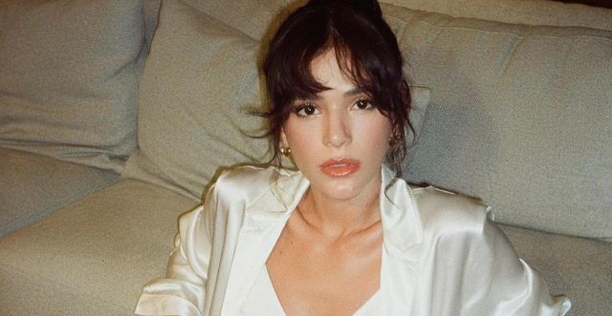 Bruna Marquezine mostra novo talento e brinca: ”Acrescenta no meu currículo”